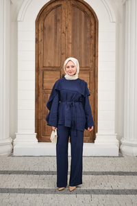 Kendinden Desenli Yaka Pelerinli Bel Bağlamalı Takım Lacivert