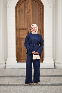 Kendinden Desenli Yaka Pelerinli Bel Bağlamalı Takım Lacivert