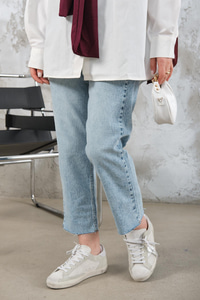 Kesik Paça Detay Kot Pantolon Buz Mavi