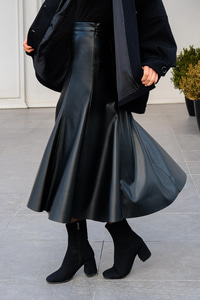 Kiloş Deri Etek  Siyah