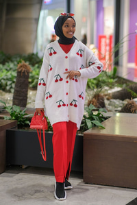 Uygun Fiyatlı KIRAZ DESEN TRIKO HIRKA BEYAZ | Loccomoda.com 