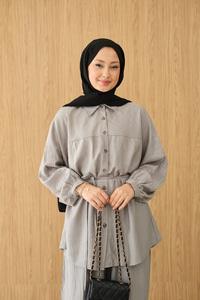 Kırışık Desen Bel Bağlamalı Gömlek Yaka Takım Gri