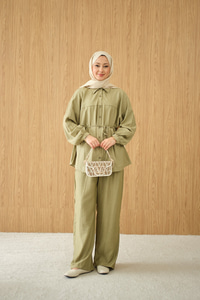 Kırışık Desen Bel Bağlamalı Gömlek Yaka Takım Yeşil