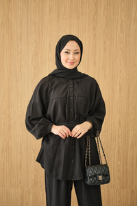 Kırışık Desen Bel Bağlamalı Gömlek Yaka Takım Siyah