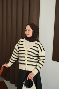 Kısa Triko Hırka Beyaz