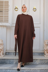 Kol Arma Detaylı Bisiklet Yaka Elbise Kahverengi