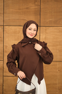 Kol Büzgülü Broş Detay Gömlek Kahverengi