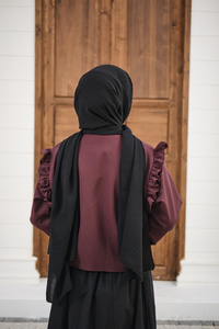 Kol Büzgülü Broş Detay Gömlek Mürdüm