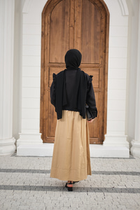 Kol Büzgülü Broş Detay Gömlek Siyah