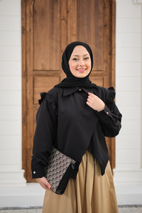 Kol Büzgülü Broş Detay Gömlek Siyah