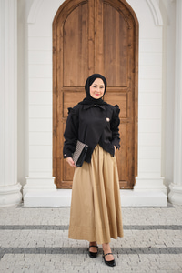 Kol Büzgülü Broş Detay Gömlek Siyah