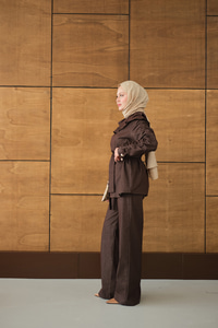 Kol Büzgülü Düğme Detay Bel Bağlamalı Takım Kahverengi