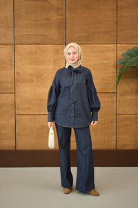 Kol Büzgülü Düğme Detay Yaka Bağlamalı Kot Pantolonlu Takım Lacivert