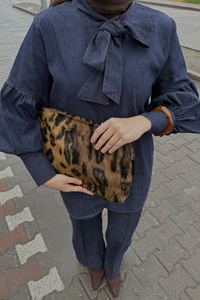 Kol Büzgülü Düğme Detay Yaka Bağlamalı Kot Pantolonlu Takım Lacivert