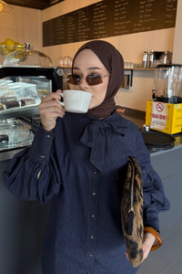 Kol Büzgülü Düğme Detay Yaka Bağlamalı Kot Pantolonlu Takım Lacivert