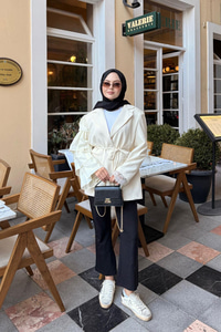 Kol Dantelli Ceket Krem