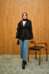 Kol Dantelli Ceket Siyah