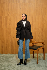 Kol Dantelli Ceket Siyah