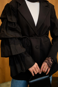 Kol Dantelli Ceket Siyah