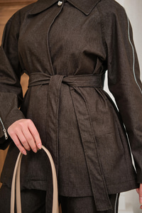 Kol Fermuar Detaylı Bel Bağlamalı Tek Düğmeli Takım Kahverengi