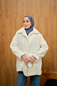 Kol Kemerli Peluş Astarlı Mont Krem