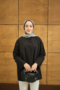 Kol Manşetli Düğme Detaylı Gömlek Siyah