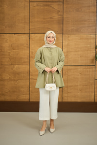 Kol Manşetli Düğme Detaylı Gömlek Yeşil