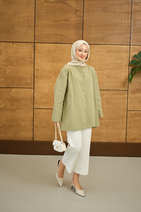 Kol Manşetli Düğme Detaylı Gömlek Yeşil