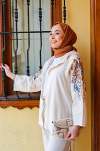 Kol ve Sırt  Baskılı Kapşonlu Ceket  KREM