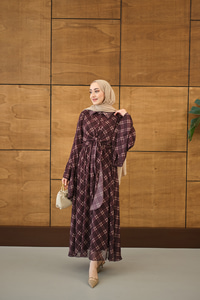 Kol Volanlı Ekose Desen Şifon Elbise Bordo