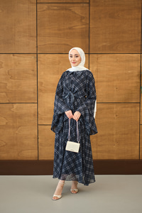 Kol Volanlı Ekose Desen Şifon Elbise Lacivert