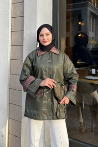 Kolları Apoletli Trenç Koyu Yeşil