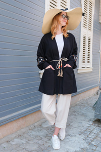 Kolları Desenli Bel Bağlamalı Hırka Siyah