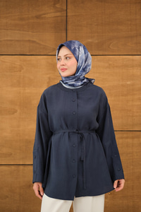 Kolları Düğme Detay Bisiklet Yaka Gömlek Lacivert