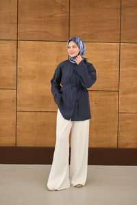 Kolları Düğme Detay Bisiklet Yaka Gömlek Lacivert