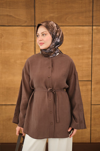 Kolları Düğme Detay Bisiklet Yaka Gömlek Kahverengi