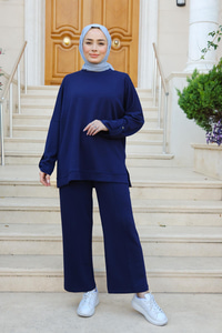 Kolları Düğme Detaylı Takım Lacivert