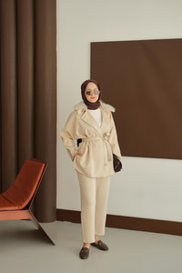 Kolları Fermuar Detay Takım Krem