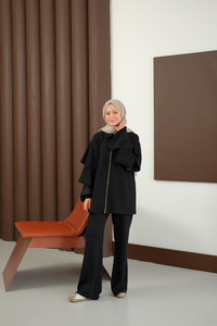 Kolları Fırfır Detay Takım Siyah