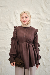 Kolları Nervurlu Önü Pileli Gömlek Kahverengi