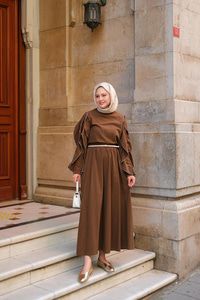 Kolları Süs Dikişli Takım Kahverengi