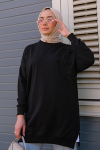 Kolları ve Önü Papatya Nakışlı Tunik Siyah