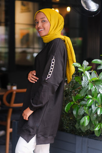 Uygun Fiyatlı KOLLARI ZINCIR DETAY TUNIK SIYAH | Loccomoda.com 