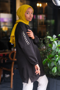 Uygun Fiyatlı KOLLARI ZINCIR DETAY TUNIK SIYAH | Loccomoda.com 