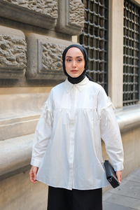 Kolu Bağcık Detaylı Fiyonklu Gömlek Beyaz