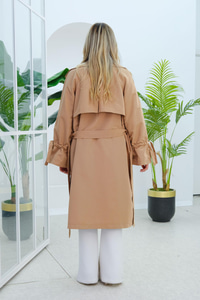 Kolu Büzgülü Trençkot Camel