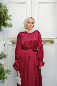 Kolu Lastik Aksesuarlı Elbise Bordo