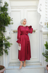 Kolu Lastik Aksesuarlı Elbise Bordo