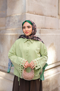 Kolu Nakışlı Gömlek Fıstık Yeşil