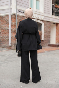 Kolu Parça Detaylı Takım Siyah